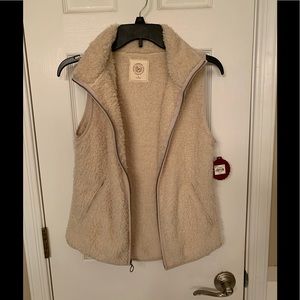 < SO > Sherpa Vest